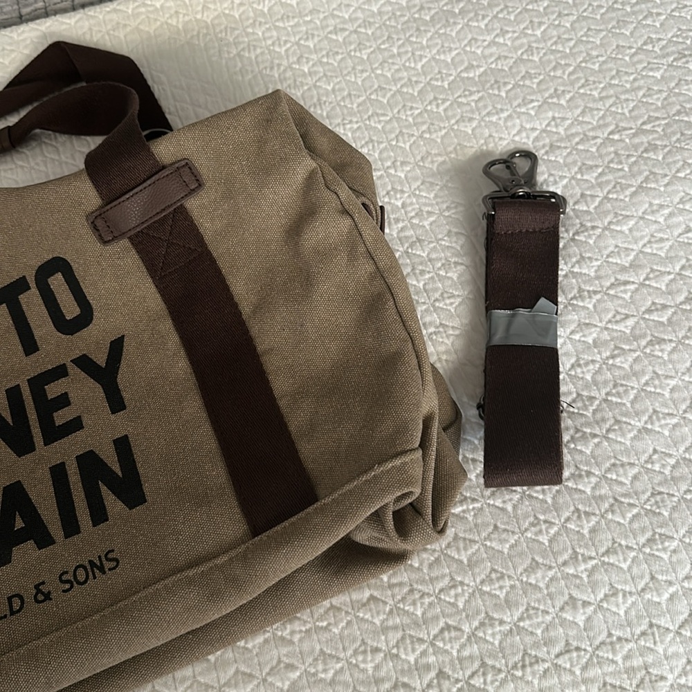 NWOT Oswald & Sons Off to Disney Again Duffel Bag - Picture 3 of 8